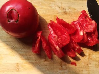 4、牛尾巴罗宋汤,番茄切块