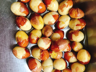 4、白果炖鸡,准备好白果