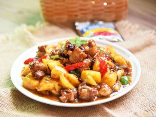 11、蔓越莓烧排骨,酸酸甜甜，用蔓越莓干烧排骨，水果味浓郁，排骨和蔓越莓干很搭喔