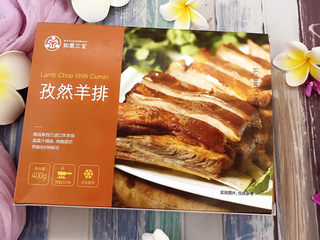 1、烤孜然羊排,准备好孜然羊排