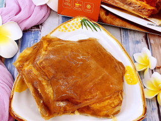 3、烤孜然羊排,放入盘中