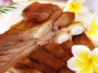 11、烤孜然羊排,趁热食用