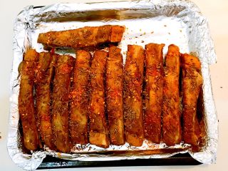 16、东北风味  密制香辣大肋排,再撒一层孜然