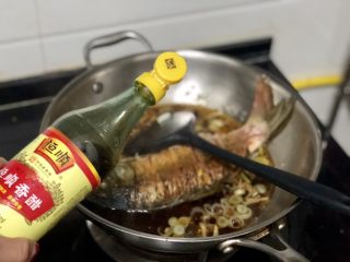 17、家常鲤鱼炖豆腐➕ 藕花风细鲤鱼肥,煮开后加一汤匙香醋