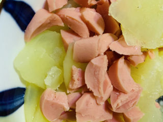 7、芝士焗土豆泥,加些火腿肠