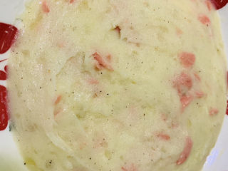 10、芝士焗土豆泥,再搅拌成细腻的土豆泥