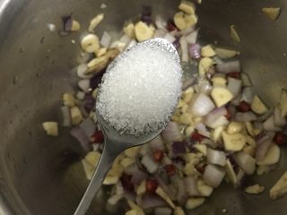 9、夏日餐前开胃小菜，百香果柠檬鸡爪,白糖3勺。