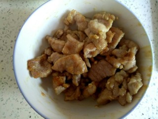 6、西芹土豆炒肉片,盛出待用