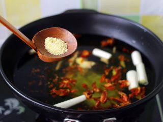 9、盐焗鸡,再加入鸡粉