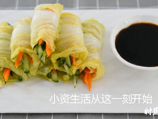 8、这道菜既能减脂又不失营养，做法超级简单,夏季爽口菜就完成啦~！