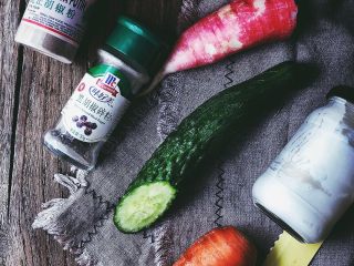 1、春日香橙萝卜沙拉 健康低卡,准备材料