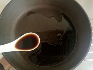 9、芝麻枸杞菠菜,2汤匙香醋。