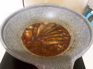 14、酱焖黄花鱼,大火收汁即可