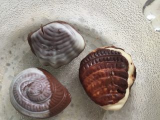 2、巧克力红糖酸奶！,巧克力三块