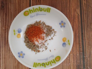 8、羊肉炒香菜,半勺辣椒粉