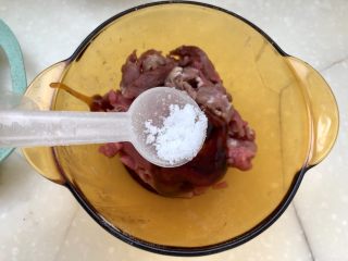 6、炒牛肉也可以温婉清雅➕白百合小炒牛肉,一小勺白糖