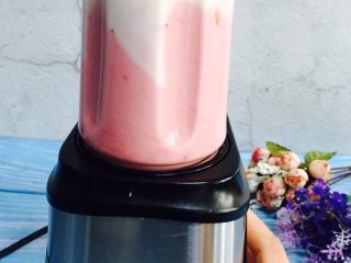 9、高颜值～草莓奶昔,启动开关键