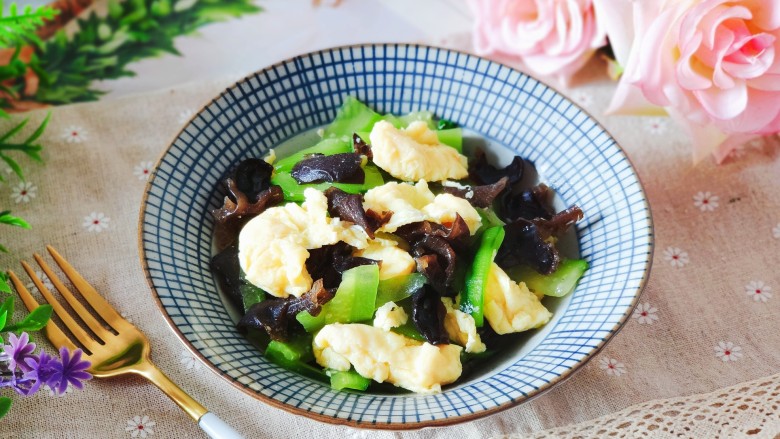 黄瓜木耳炒鸡蛋素三鲜