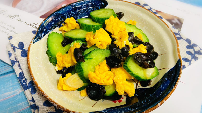 黄瓜木耳炒鸡蛋