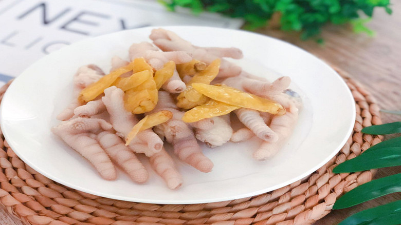 百吃不厌的泡椒凤爪原来做法如此简单