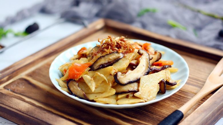 开胃健脾冬笋炒香菇