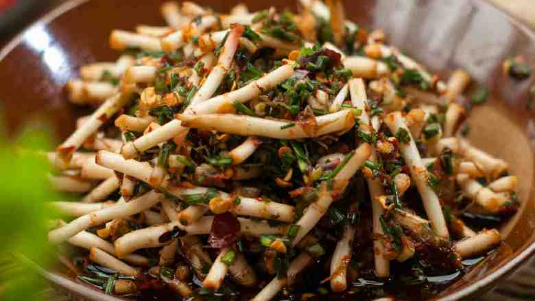 年夜饭凉拌鱼腥草