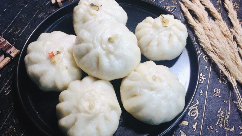 最爱包子超大粉丝榨菜肉包子