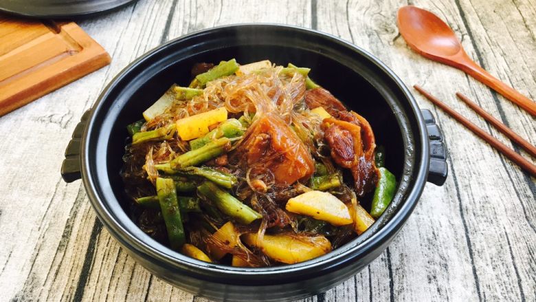 低油低盐健康美味下饭菜牛背筋粉丝煲