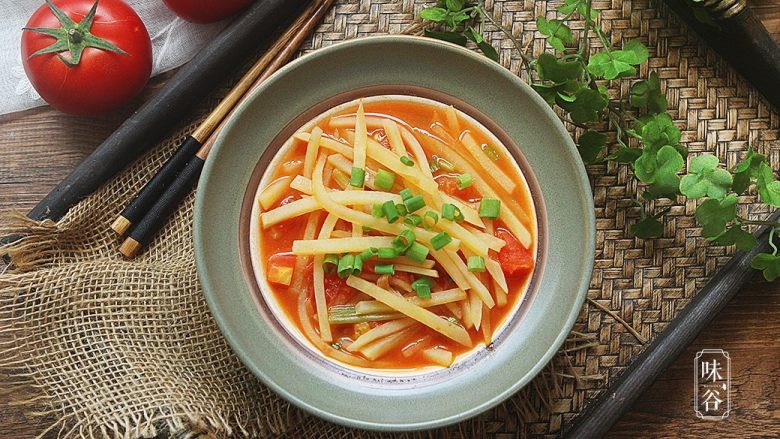 酸爽下饭的茄汁土豆丝