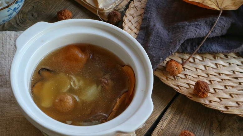 #一碗汤#清燥润肺汤