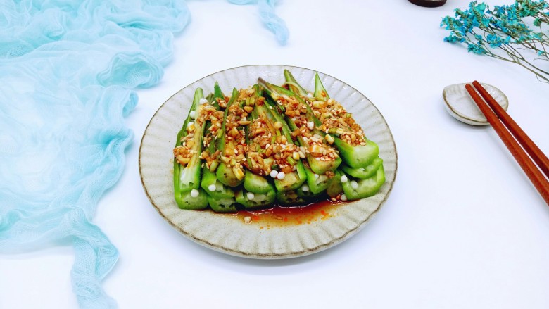 咸味养生菜凉拌秋葵