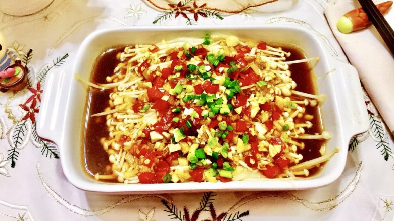 晨游百花林朱朱兼白白剁椒蒜蓉蒸金针菇