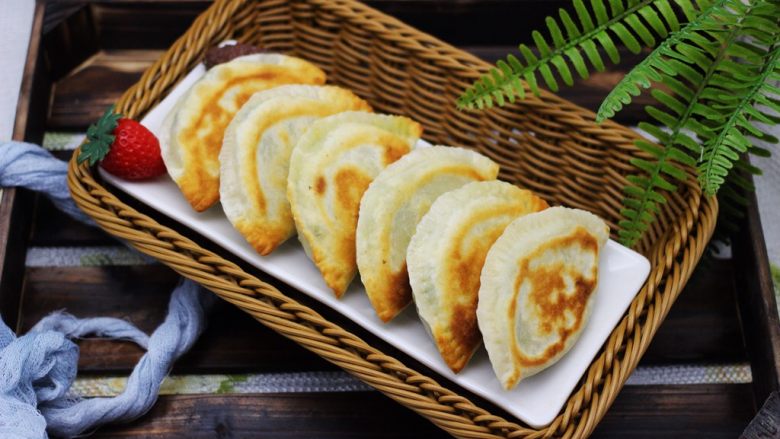 百吃不厌的韭菜盒子