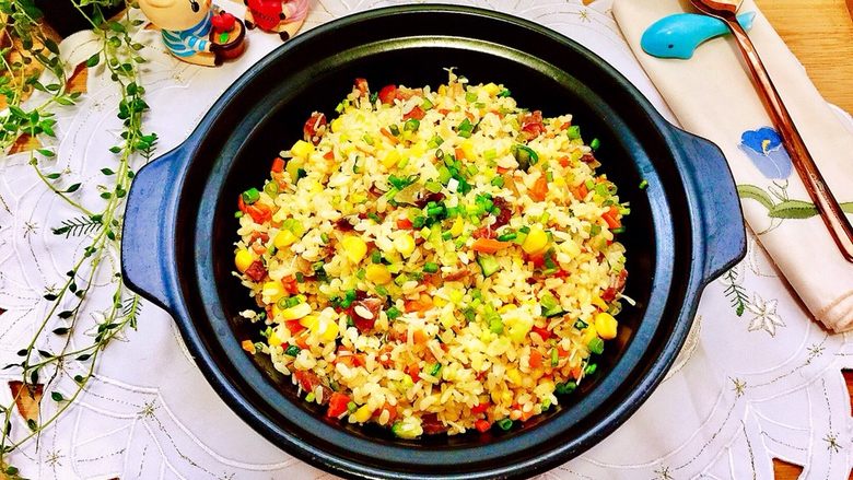 我爱炒饭系列五彩杂蔬香肠炒饭