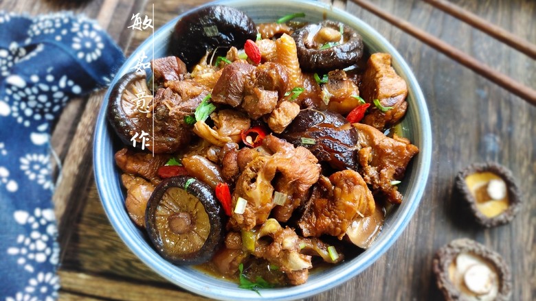 超简单家常版香菇黄焖鸡