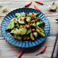 凉拌菜拍黄瓜