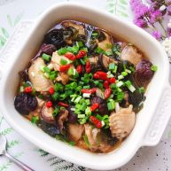 裙带菜香菇蒸鸡中翅