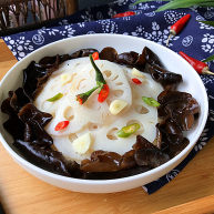 酸辣木耳拌藕片