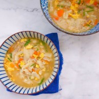 妈妈味道鸡蛋面疙瘩汤