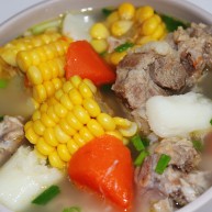 玉米山药胡萝卜排骨汤