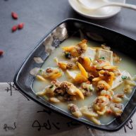 花蛤豆腐汤