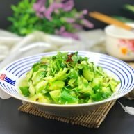爽口开胃小菜拍黄瓜