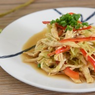 凉拌鸡丝—夏天就爱吃点清淡爽口的