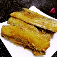 外酥里嫩炸带鱼