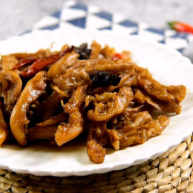 香卤鸭掌好吃得不得了