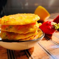 胡萝卜鸡蛋虾肉饼