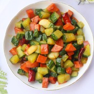 好吃到舔盘的黄瓜火腿丁