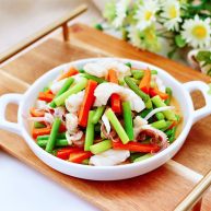 蚝香蒜薹鱿鱼小炒