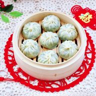 荠菜鸡蛋虾皮蒸包