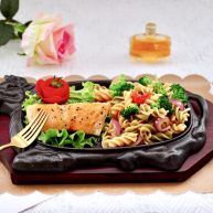 香煎三文鱼炒意面